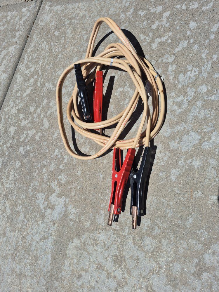 Heavy Duty 6 ga. x 15' Jumper Cables with Red and Black Clamps