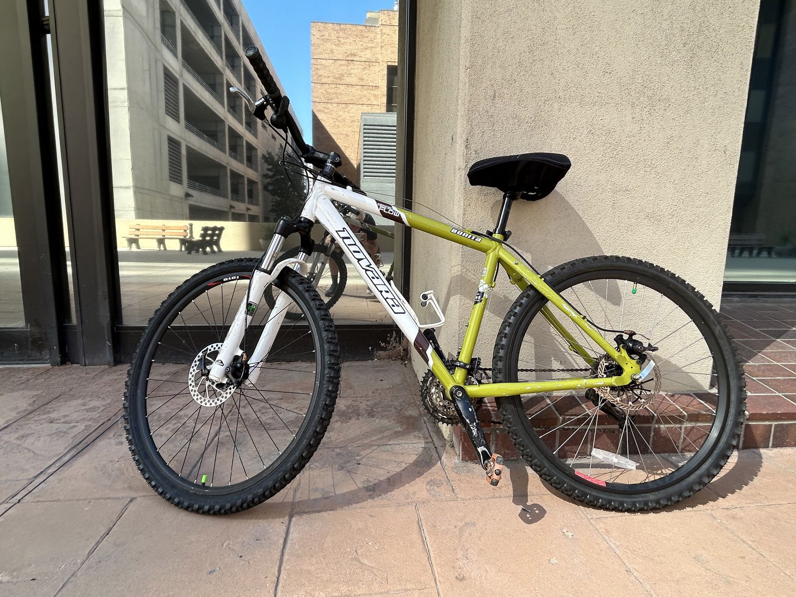 Novara Bonita Mountain Bike - 26-Inch Wheels, Disc Brakes, Hardtail