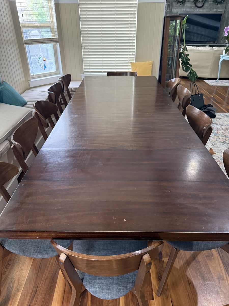 Beautiful solid wood table with 11 chairs