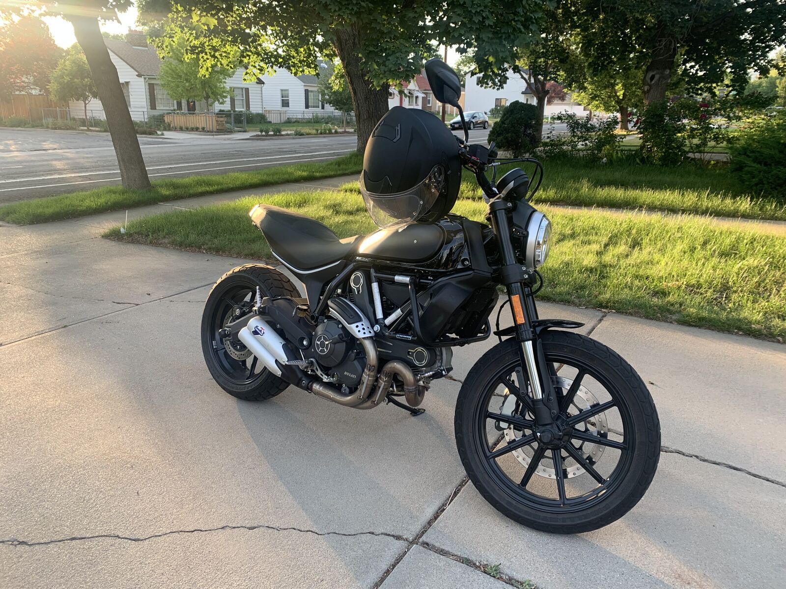 2018 Ducati Scrambler Full Throttle - LOW Miles