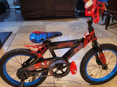 Huffy Marvel Spider-Man 16-inch Kids' Bike with Training Wheels & Spider-Man Action Figure Decals
