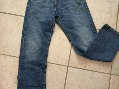 Levi’s Strauss & Co slim straight 30 X 30 jeans