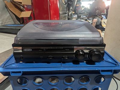 Jensen JTA-230 3-Speed Stereo Turntable with USB Encoding and AUX-IN Black