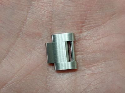 Rolex Submariner 114060 link replacement