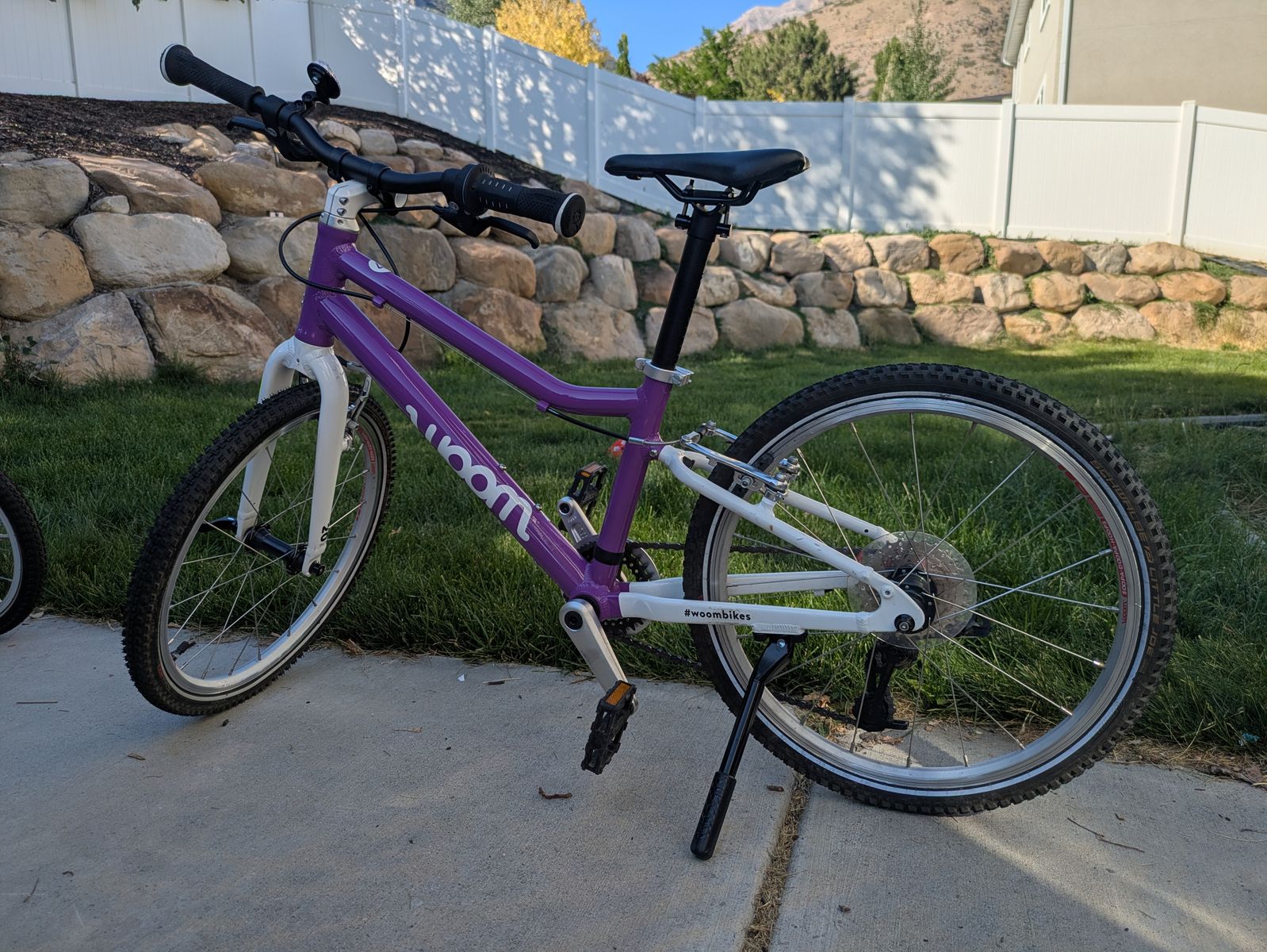 Woom 4 Purple Bike