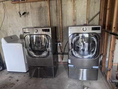 Electric LG Large Capacity Washer and Dryer