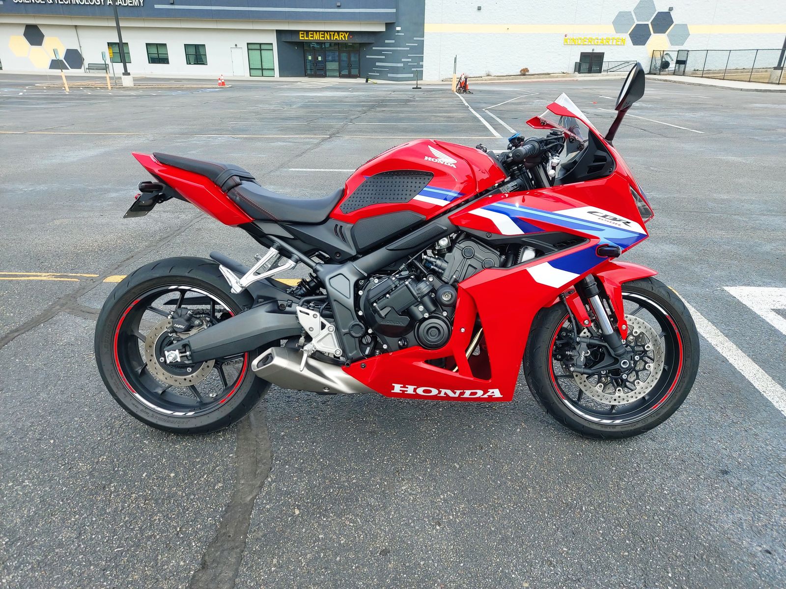 2024 Honda CBR650R E-Clutch – Excellent Condition