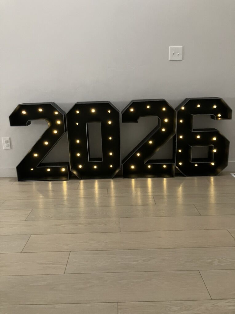 2026 grad Letters With Lights For Rent Or Purchase