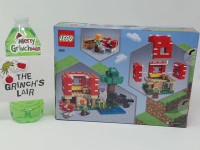 LEGO Minecraft: The Mushroom House (#21179) — FACTORY SEALED