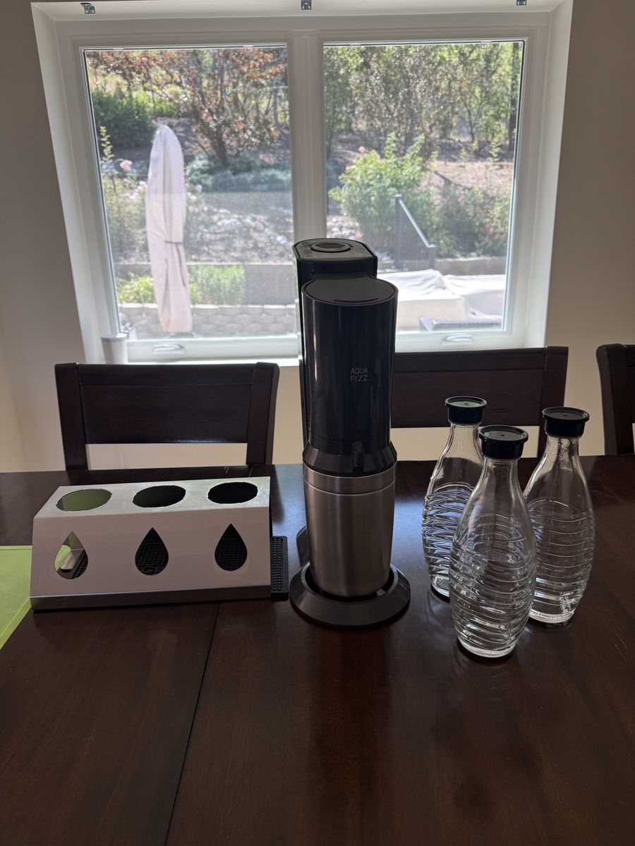 Aqua Fizz Sparkling Water Machine ++