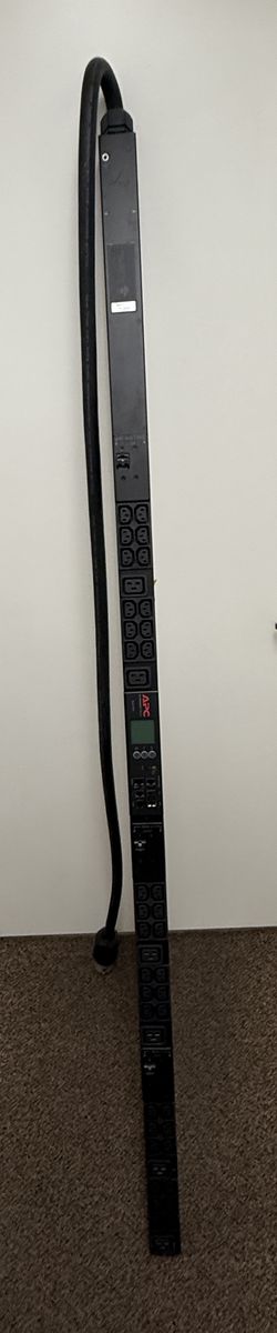 APC AP8868 Rack Power Distribution Unit