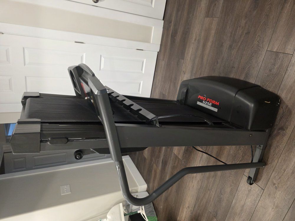 Pro Form 525e Treadmill for sale