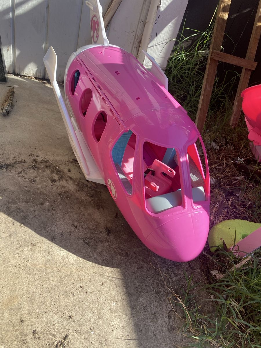 FREE barbie plane and house- FREE in layton 