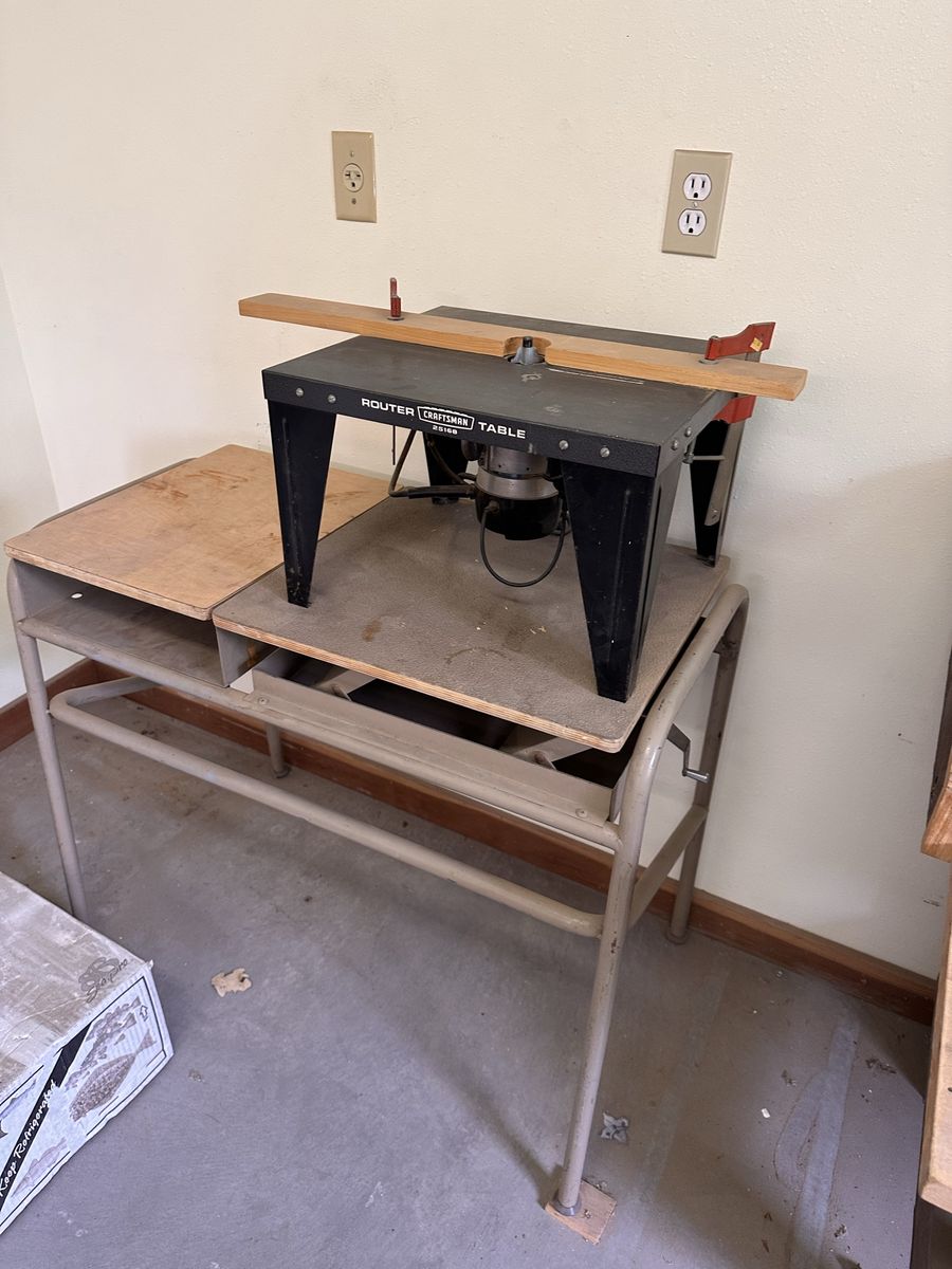 Craftsman/Sears Wood Router and table