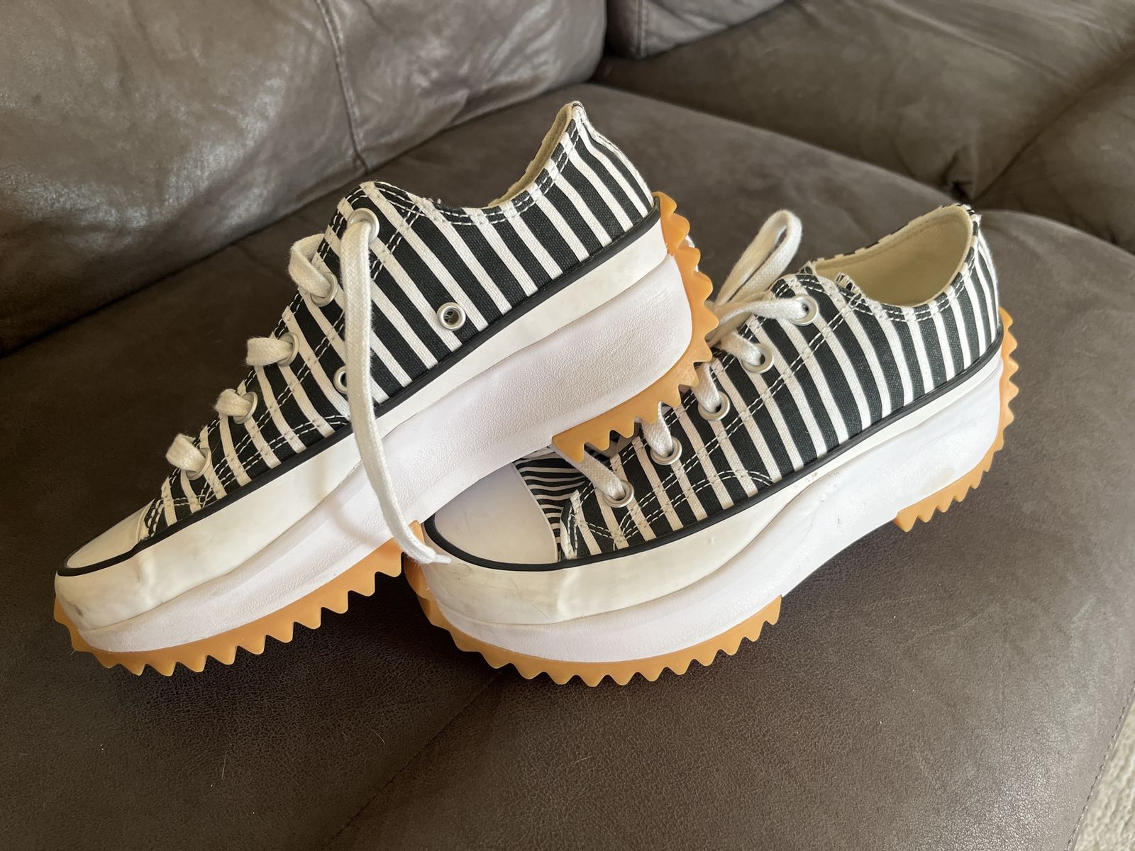 Converse Run Star Hike Platform High Top Sneakers Black & White Stripe Women's Size 6