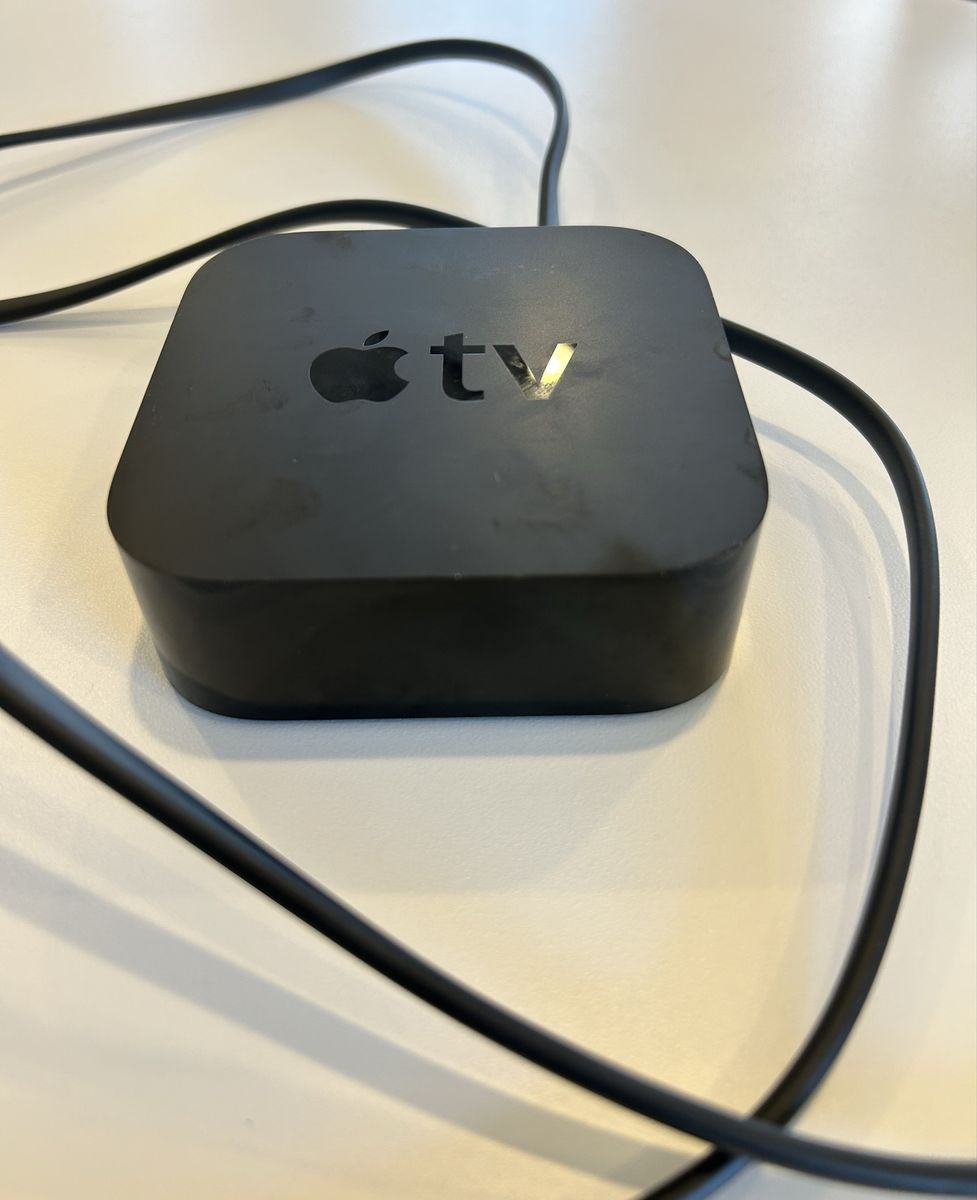 Apple TV 4K (2nd Generation) 32GB HDR Media Stream
