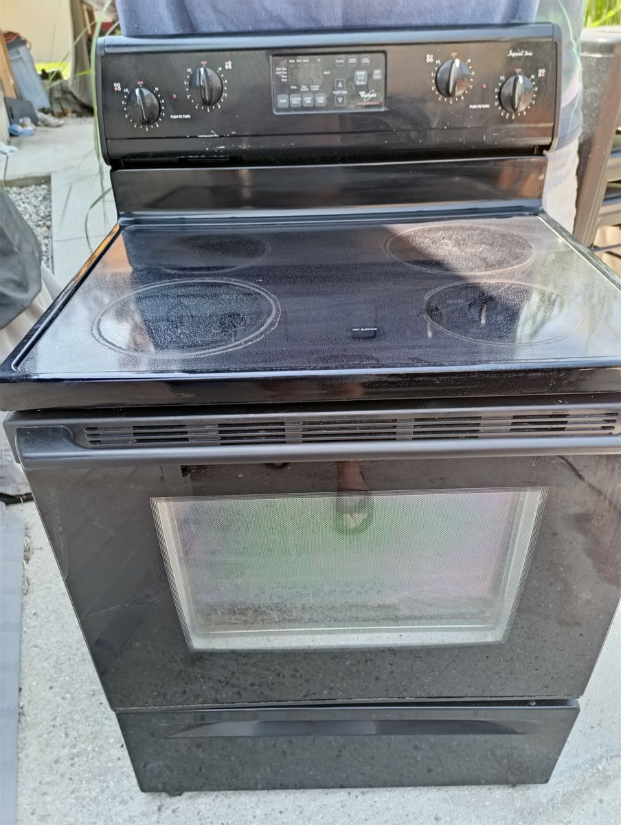 Whirlpool Electric Flat Top Stove