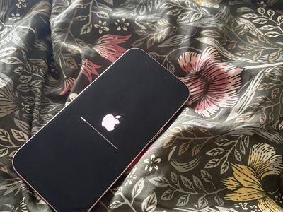iPhone 15 - 128GB - Pink - UNLOCKED - Like New
