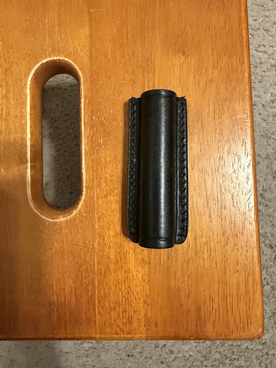 Brand New Maglite AA Flashlight Leather Holster