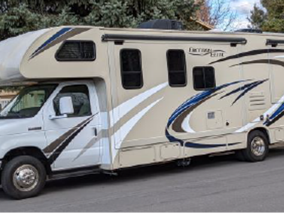2018 Thor Freedom Elite 29FE – Loaded, Low Miles, Ready for Adventure