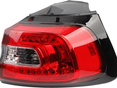 2014-2018 Jeep Cherokee Passenger Tail Light Assembly