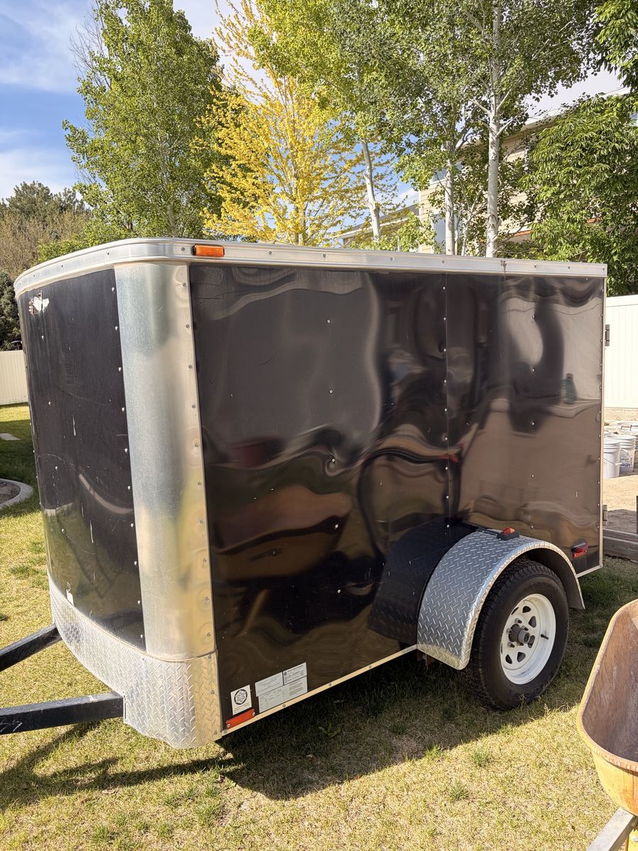 2014 Forest River 4x8 enclosed trailer