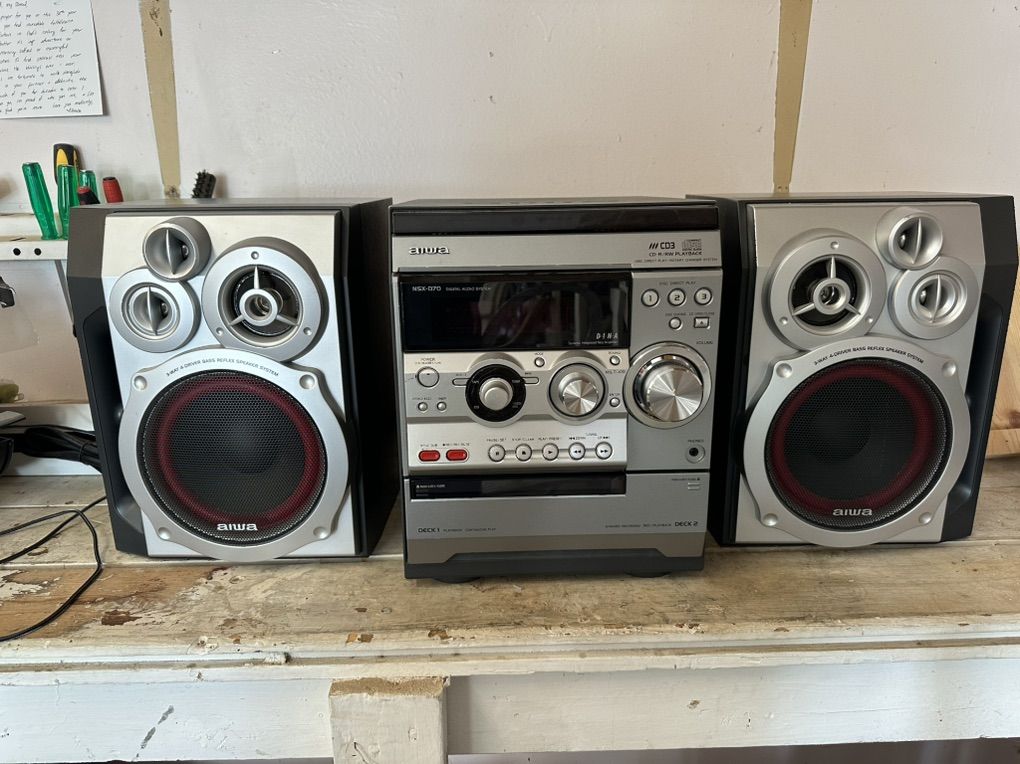 Aiwa Mini Shelf Stereo