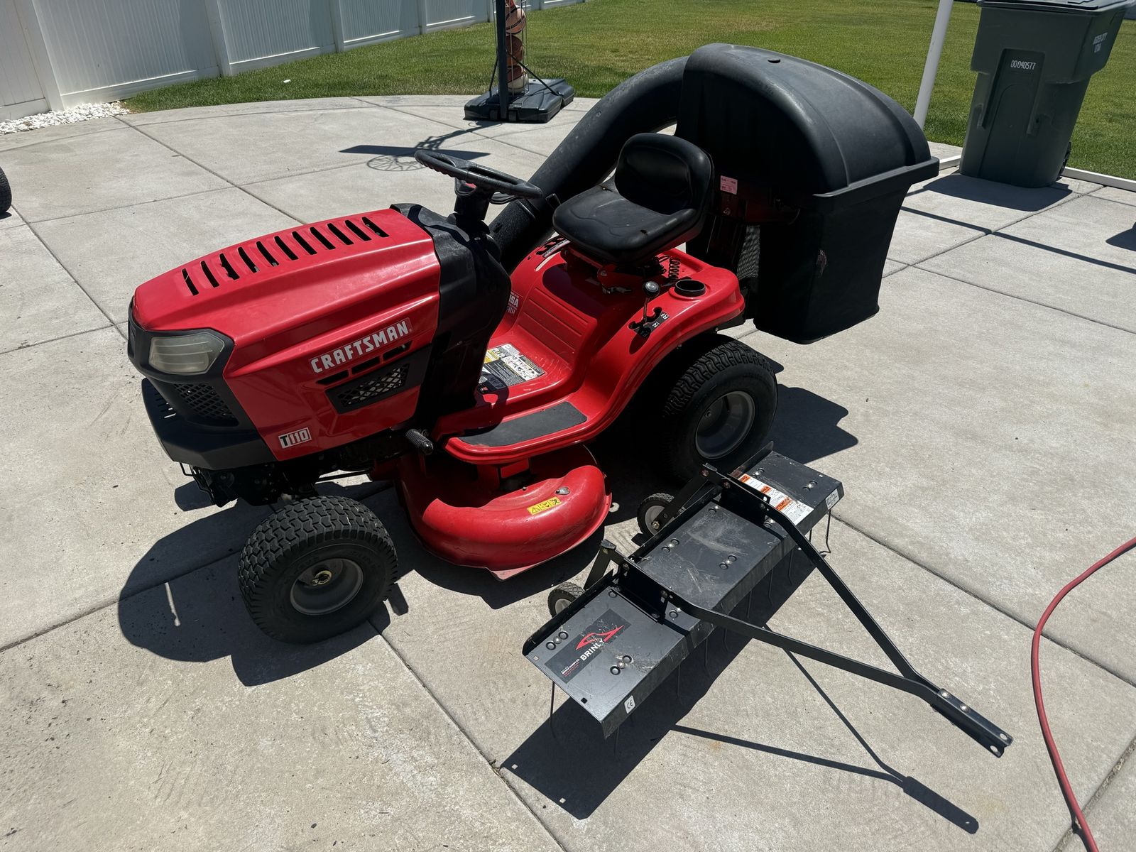 Craftsman Riding Lawnmower w/ Bagger & dethatcher