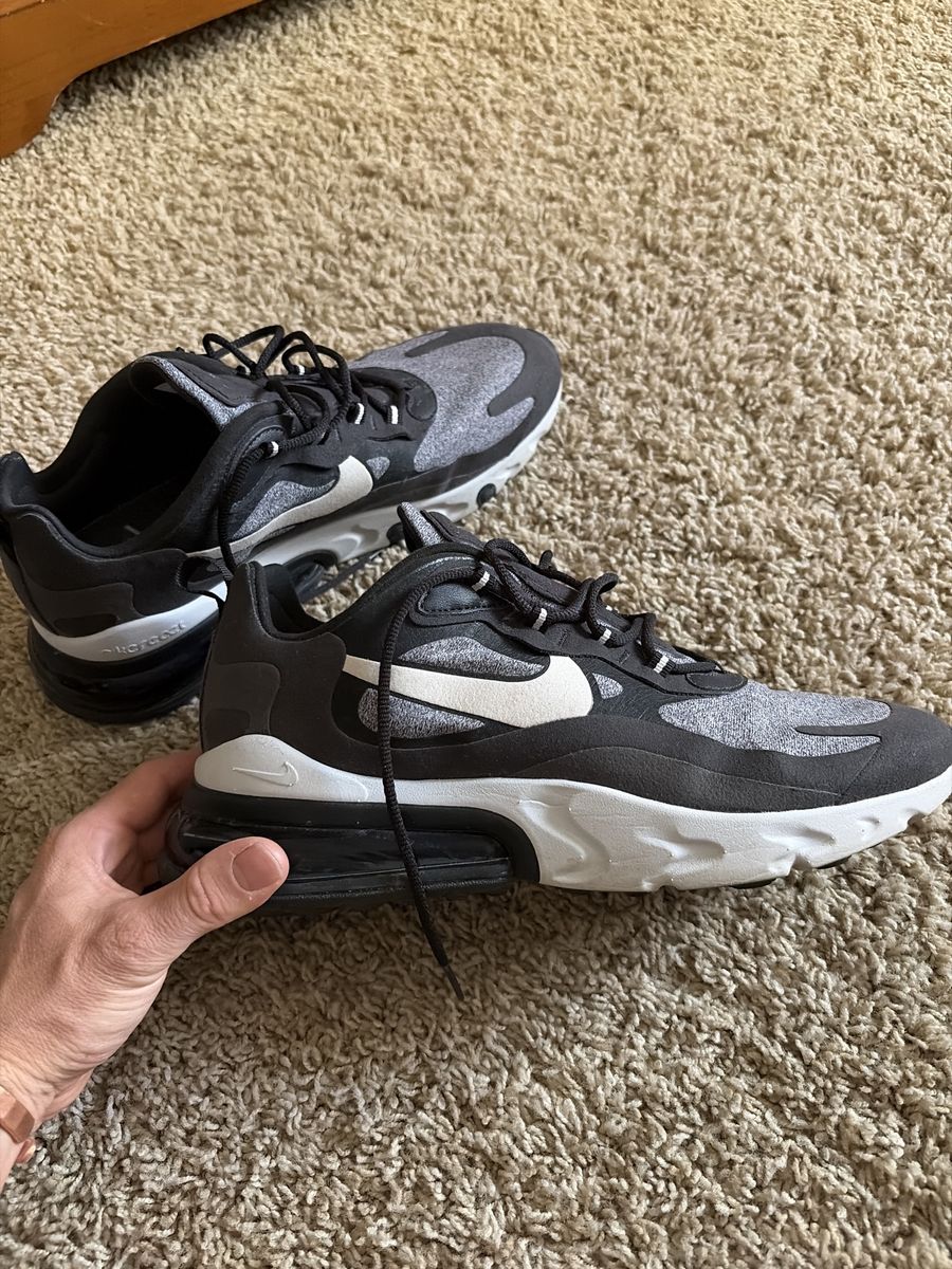 Nike Air 270 React