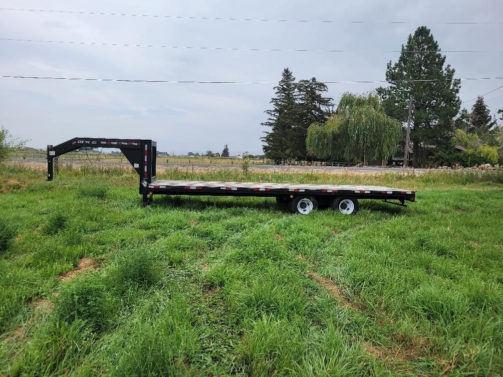 Heavy Duty 24' Tandem Dual Axle Deckover Trailer