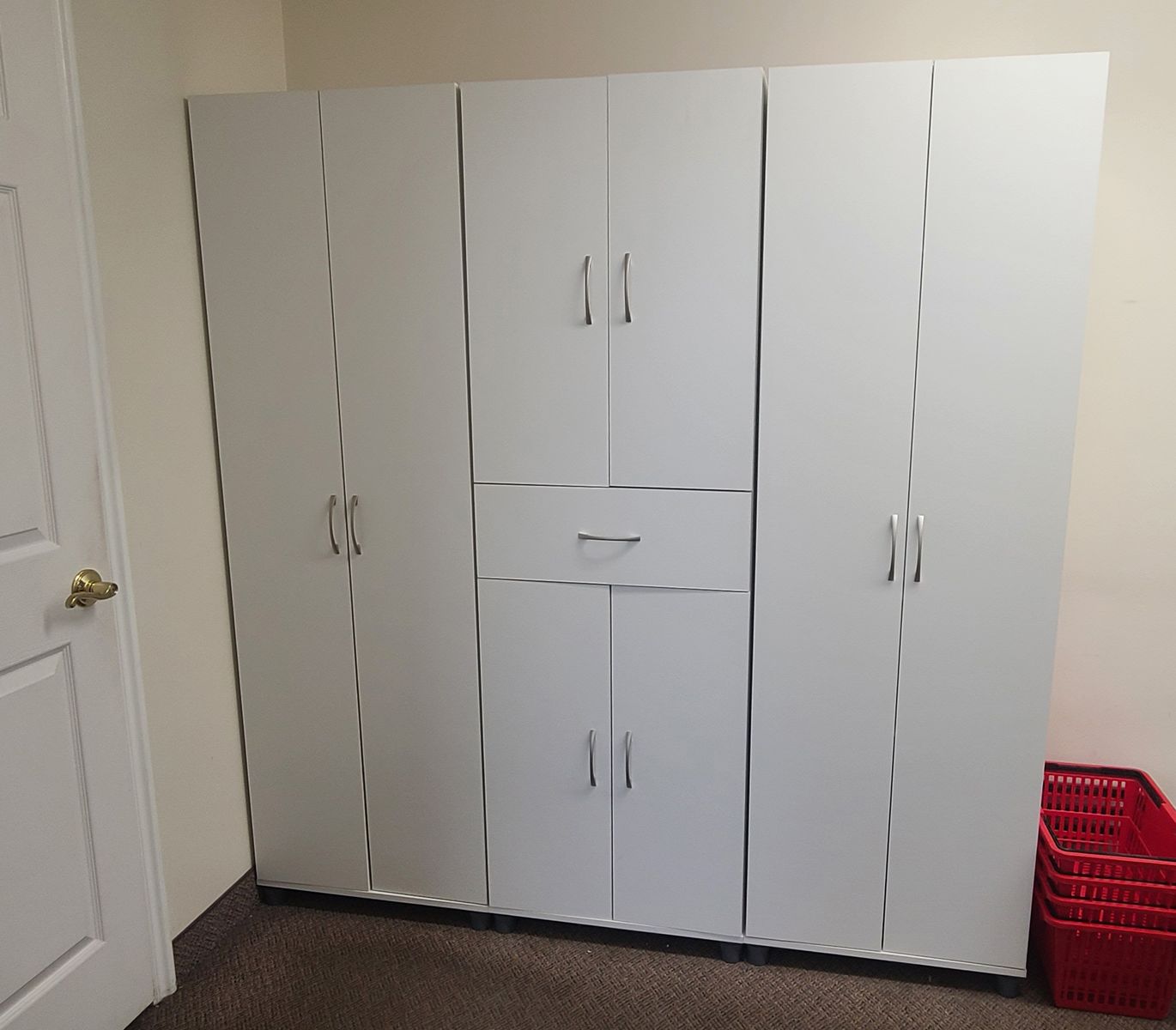 Cabinet with shelves