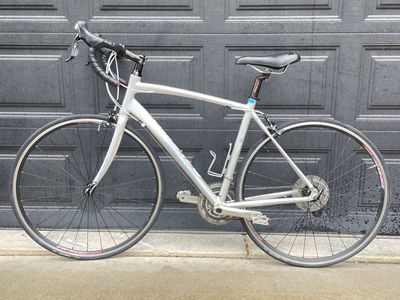 Raleigh Medium/Large Road Bike