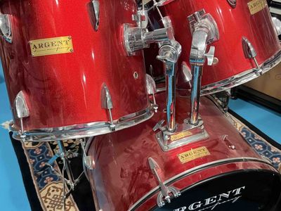 Argent 5 Piece Drum Set with Hardware and Cymbals