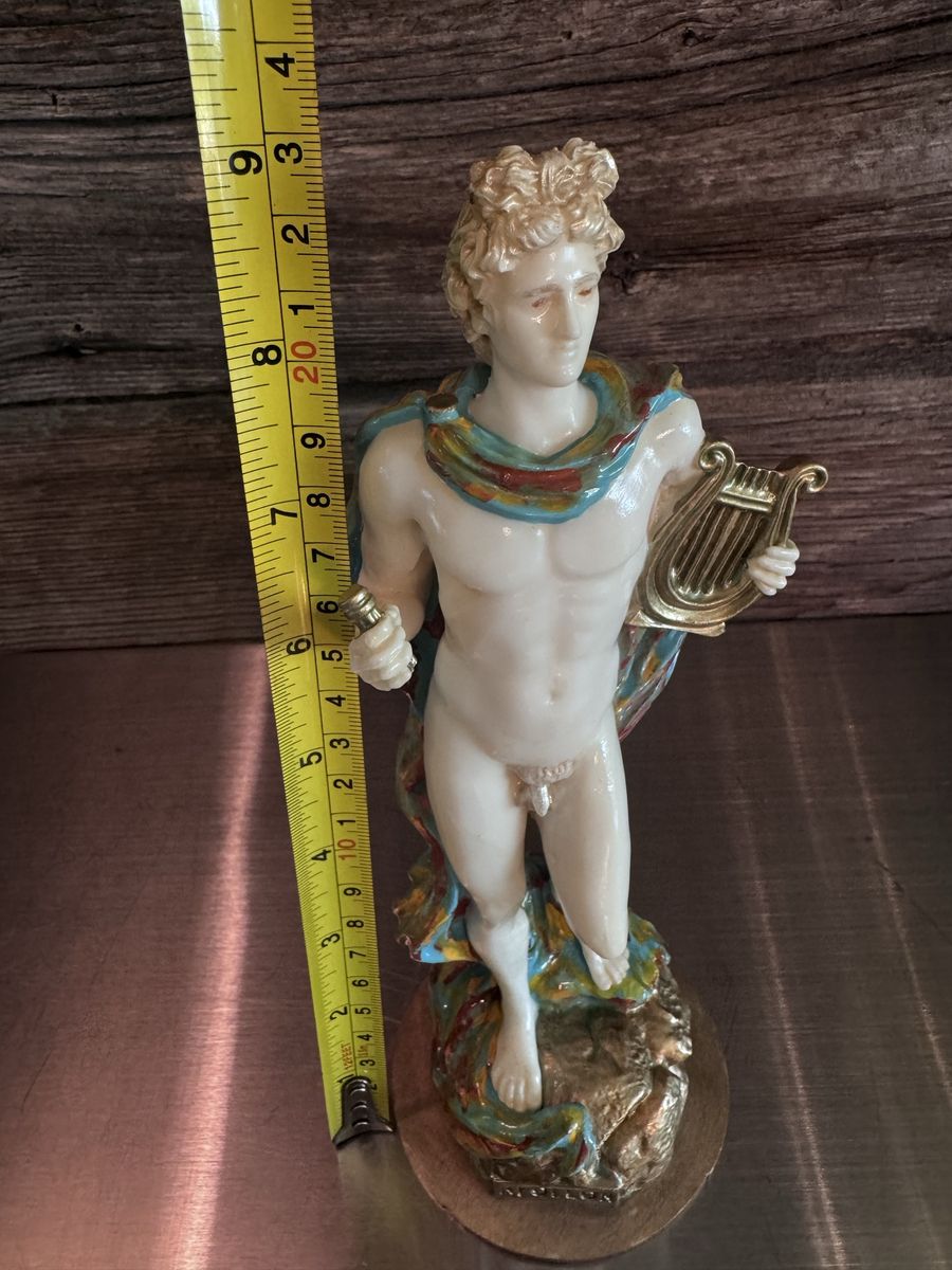 Main image 8