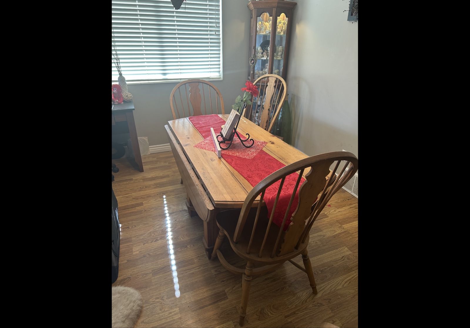Dining room table