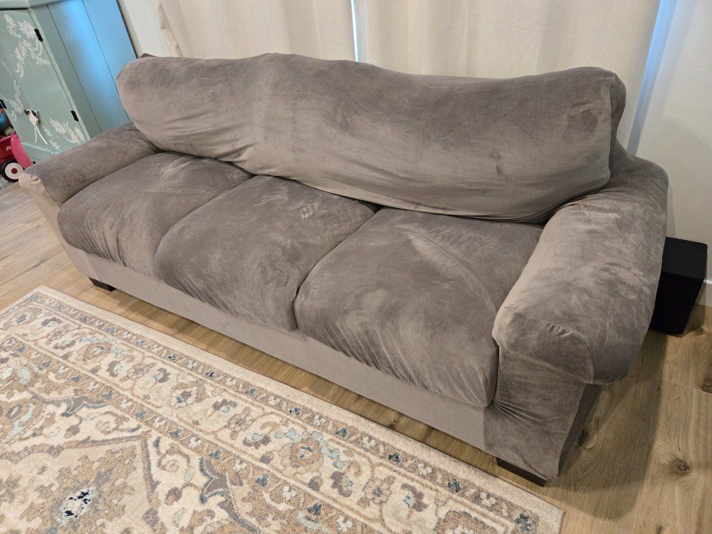 Main image 3