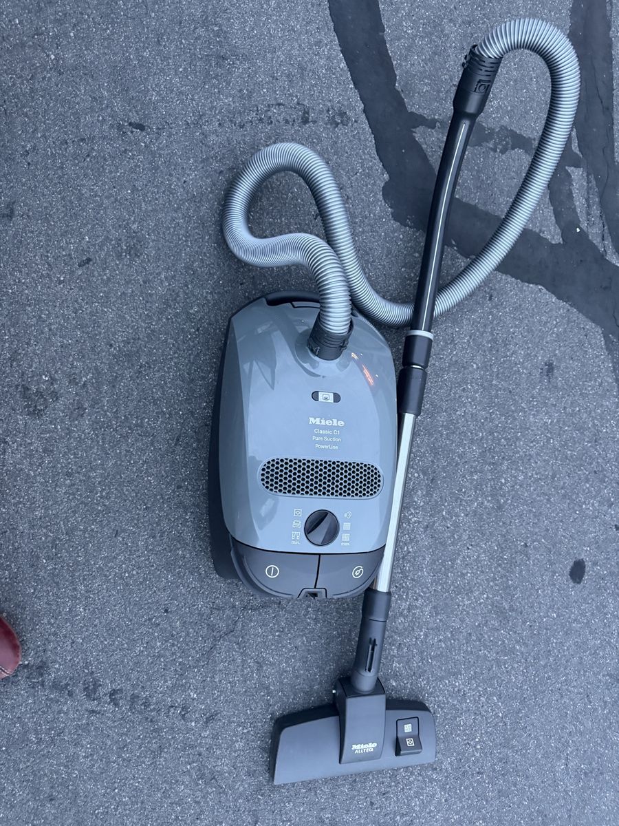 Miele Classic C1 Pure Suction PowerLine Canister Vacuum Cleaner Gray