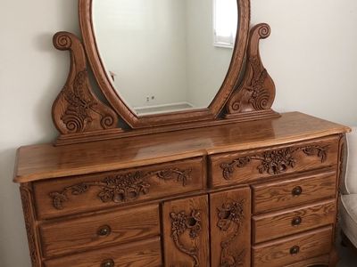 BUREAU/ DRESSER WITH MIRROR
