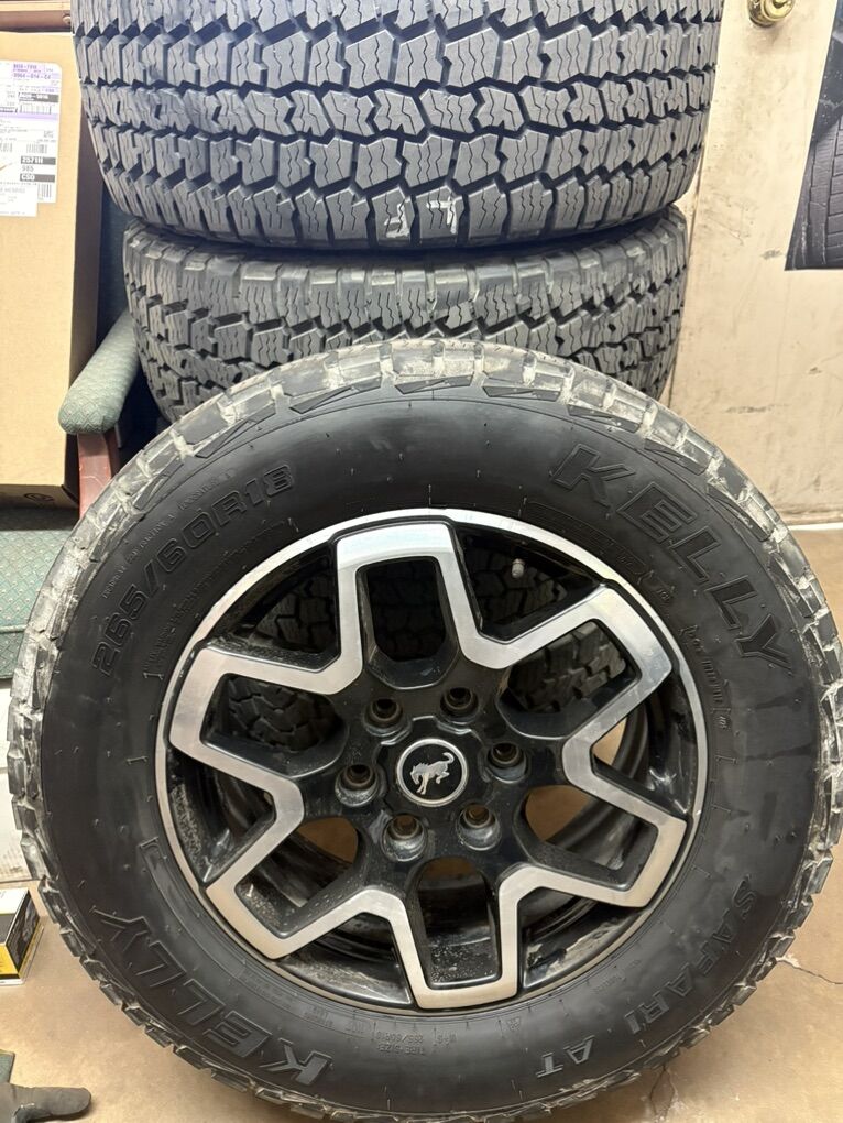 Ford Bronco 18 Factory Wheels and 265/60r18 Tires