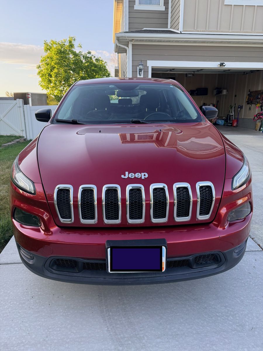 2015 Jeep Cherokee Sport