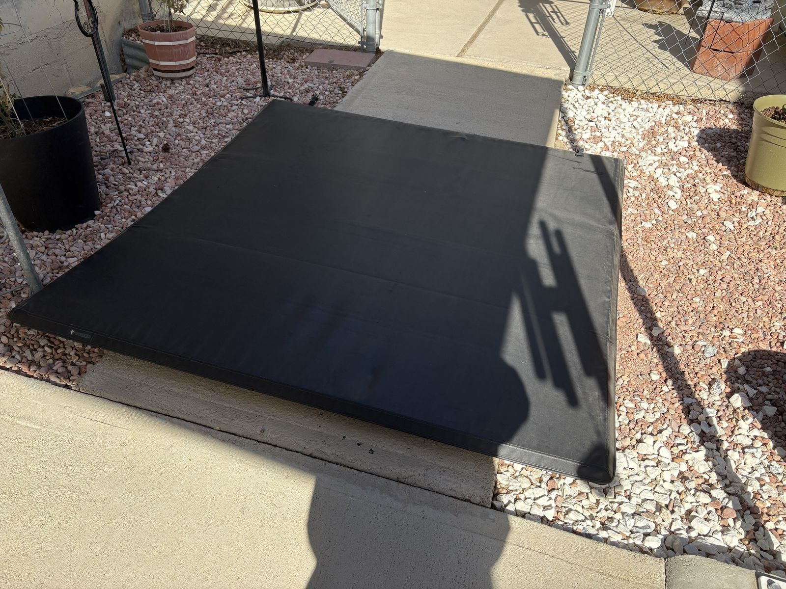 Soft pickup bed cover, Folding type.