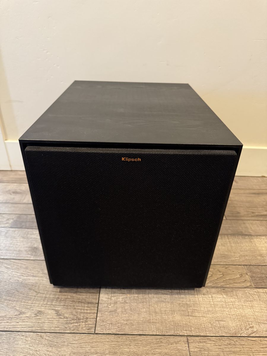 Klipsch R-101SW 10" Powered Subwoofer (Reference Series) – Great Condition