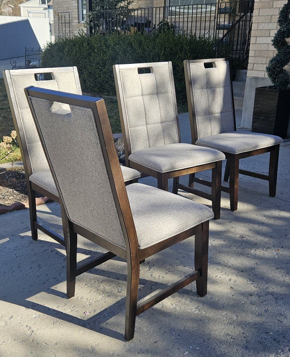 4 Dining chairs