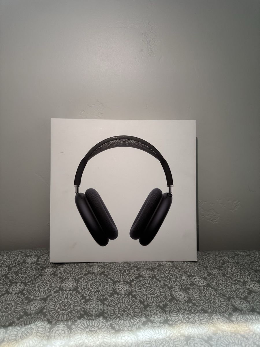 BRAND NEW Apple AirPods Max Headphones