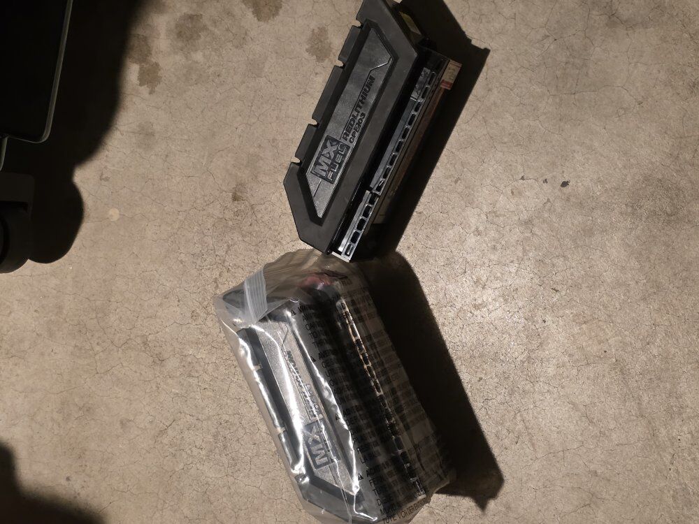 MILWAUKEE MX FUEL BATTERIES