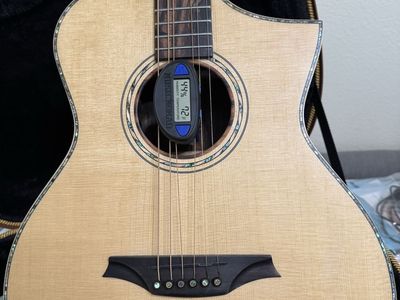 Bromo Legacy 000-14CE Acoustic-Electric Guitar with Case