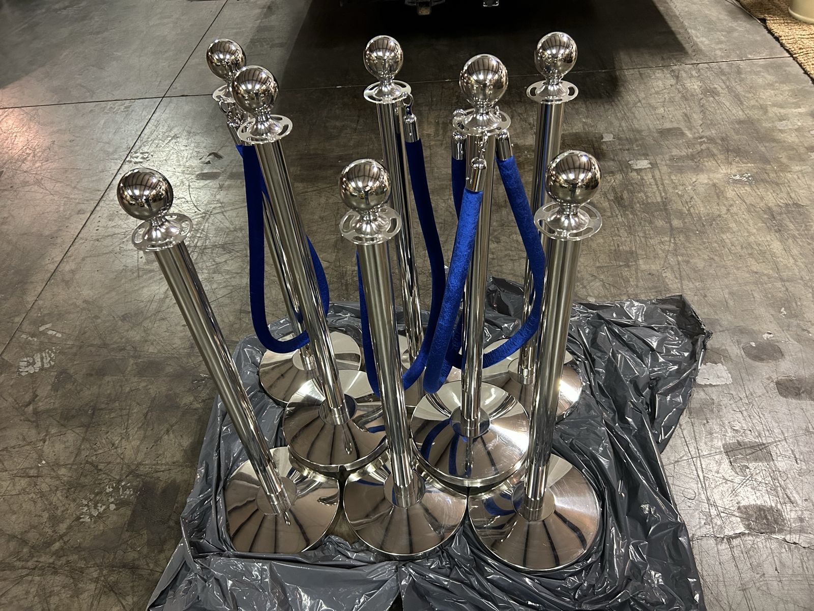 Velvet rope safety barriers