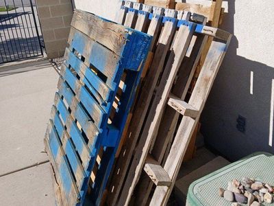 5 pallets