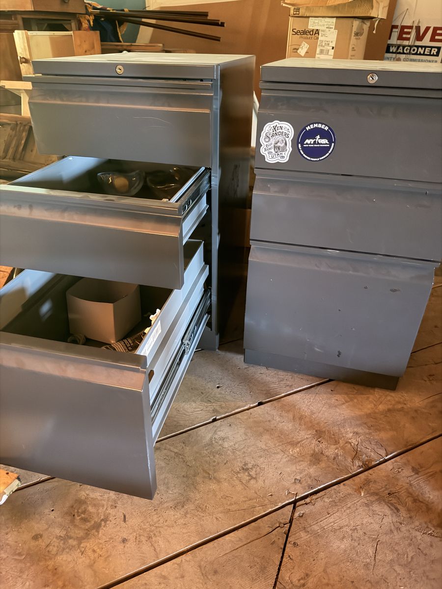 Heavy duty under desk, filing cabinets with drawers