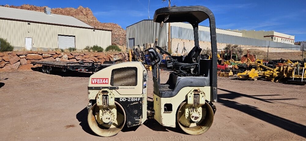 Ingersoll Rand DD-28 HF Double Drum Roller Compactor